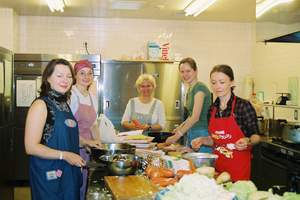 Od lewej: Katarzyna Hayashi, siostra Roberta, Ewa Kohayakawa, Ewa Tanaka, Halina Kumakura, Monika Tokarska-Hosoi