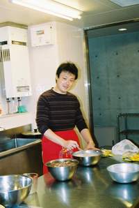 Yuji Hosoi rozrabia zur. 