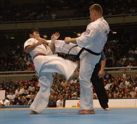 Tomasz Najduch walczy z Osamu Shiojima
